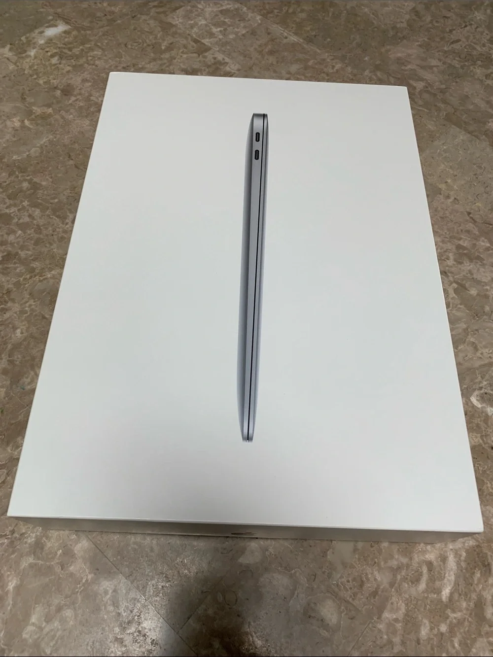 Apple MacBook Air 13-inch BOX ONLY , NO LAPTOP. Pre-Owned. . Model A2179.